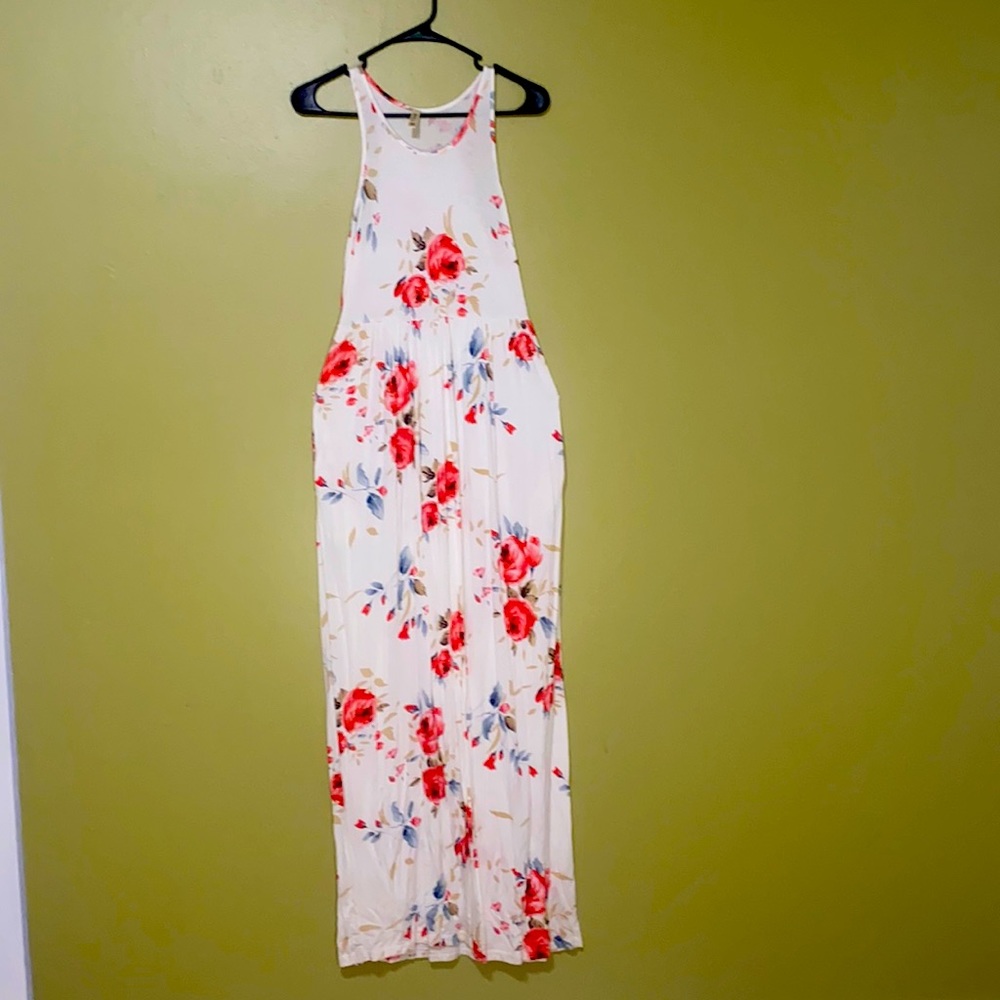 Women’s Floral Maxi Dress. Size Medium.